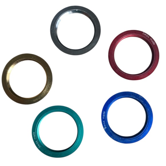 AUTHENTIC Vintage Gucci Interchangeable Bezel Watch w/ 5 Bezels, Box, & Papers - Picture 4 of 16